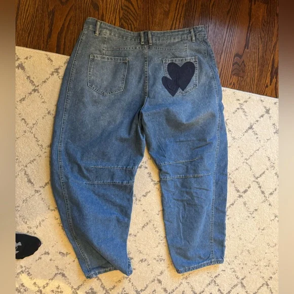Cutest heart barrel jeans - Picture 4 of 5